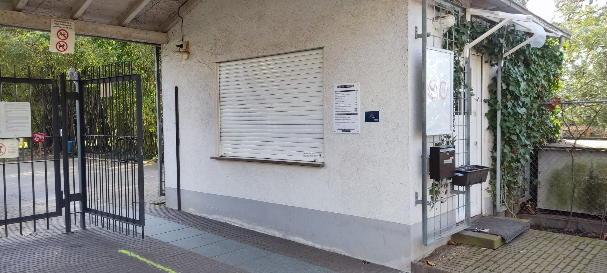 Bild vom Beitrag Kassendienst ab Montag, 3. November 2025 beendet - Stadtpark trotzdem offen